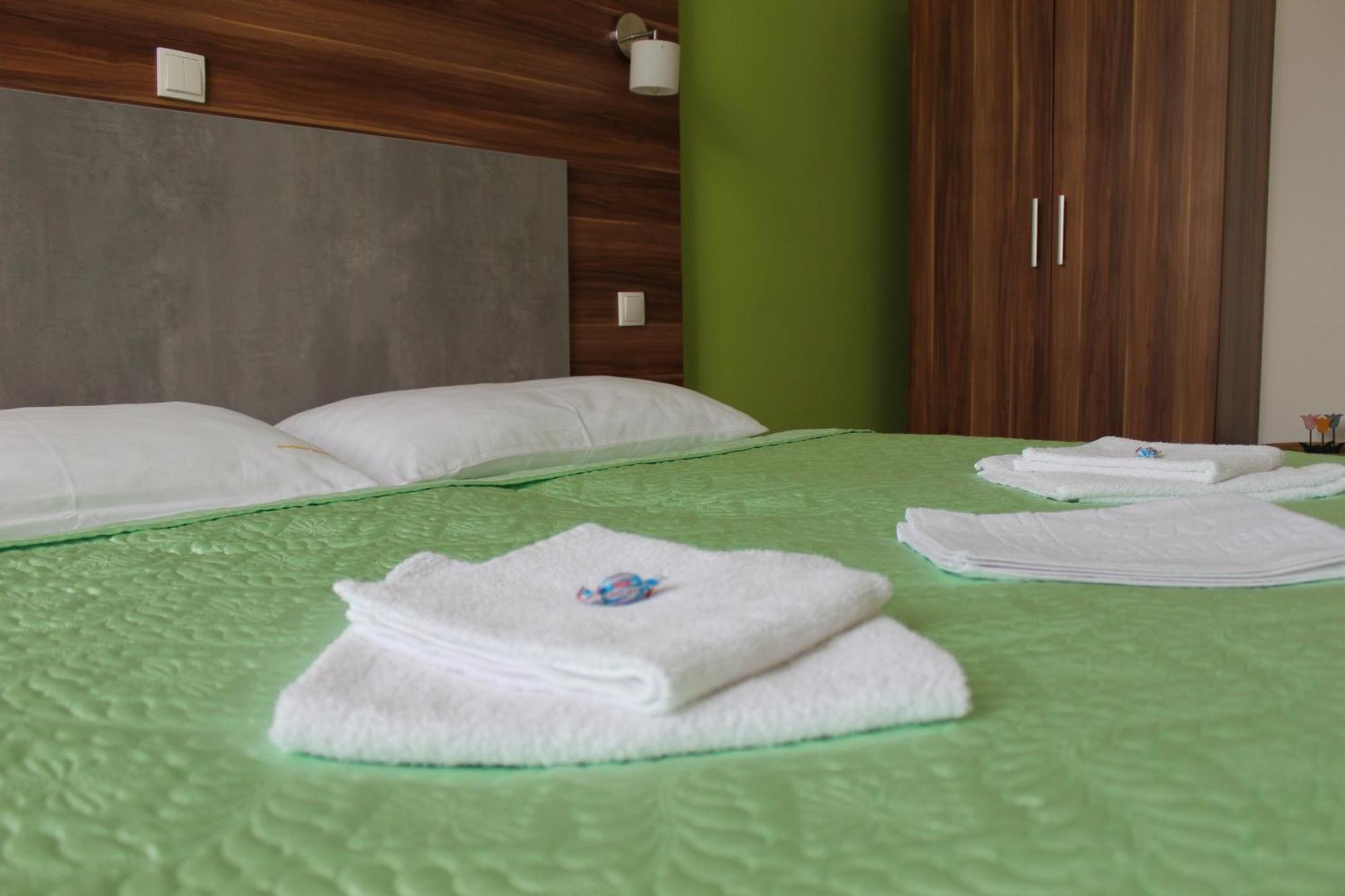 Apartments Verona Κάρλοβι Βάρι Εξωτερικό φωτογραφία