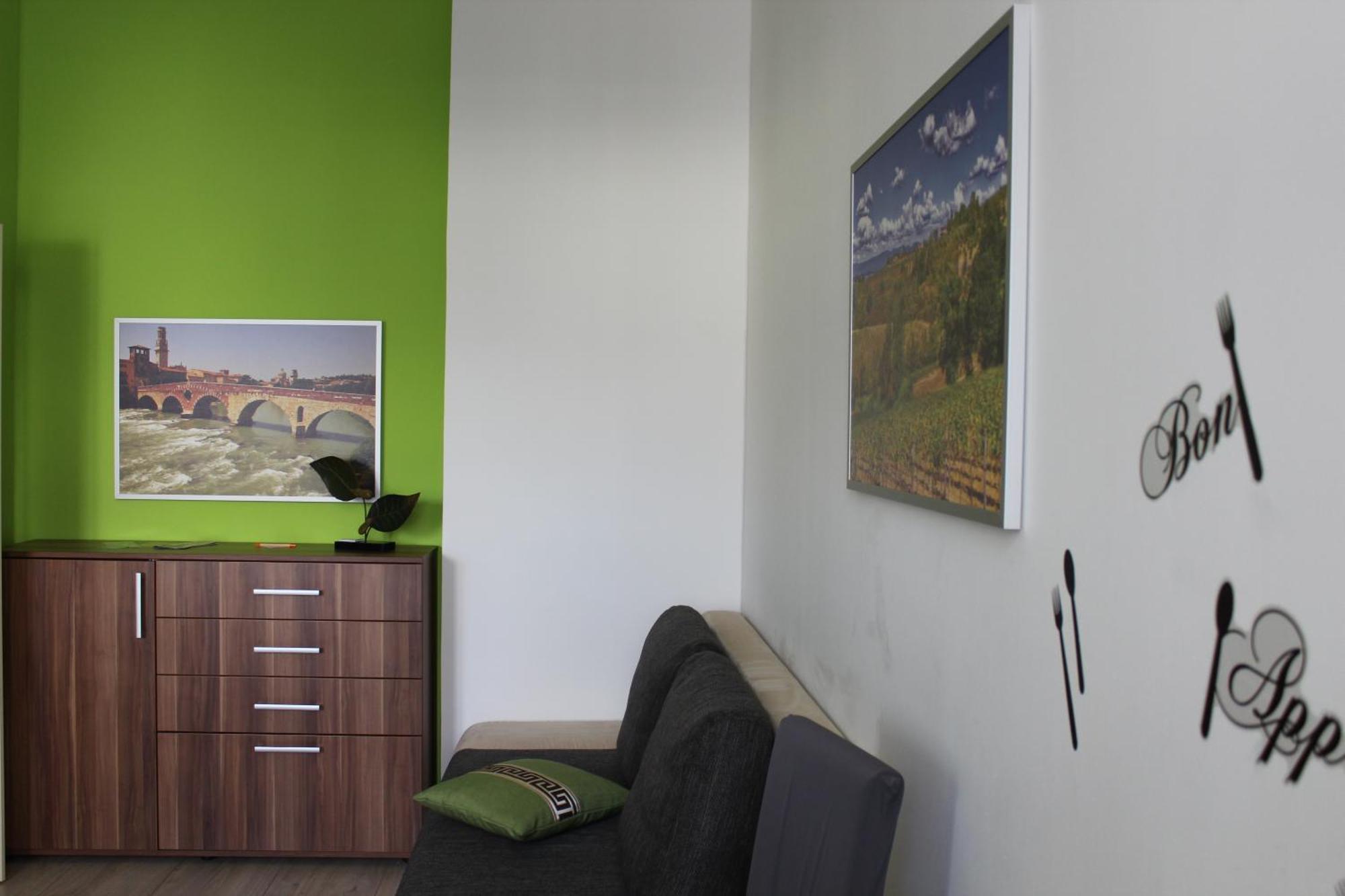 Apartments Verona Κάρλοβι Βάρι Εξωτερικό φωτογραφία