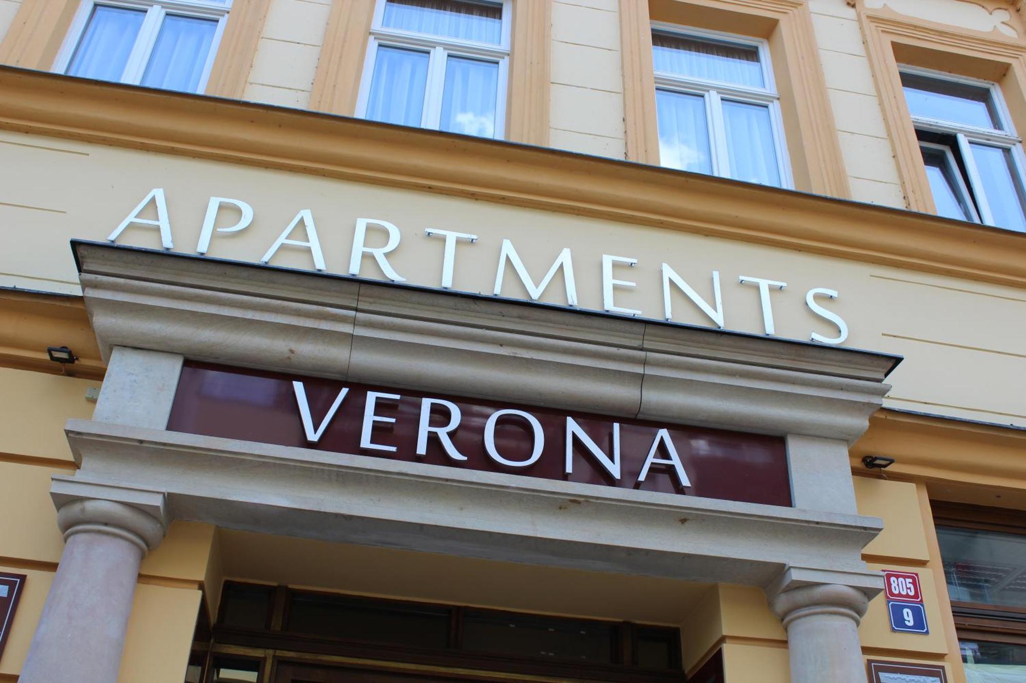 Apartments Verona Κάρλοβι Βάρι Εξωτερικό φωτογραφία