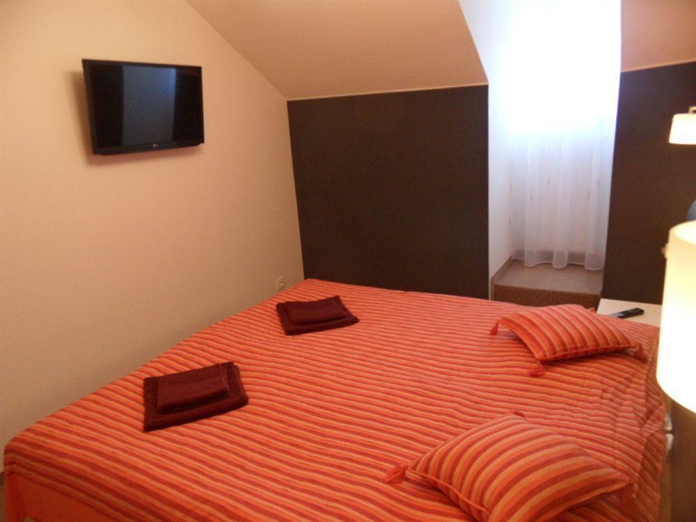 Apartments Verona Κάρλοβι Βάρι Εξωτερικό φωτογραφία