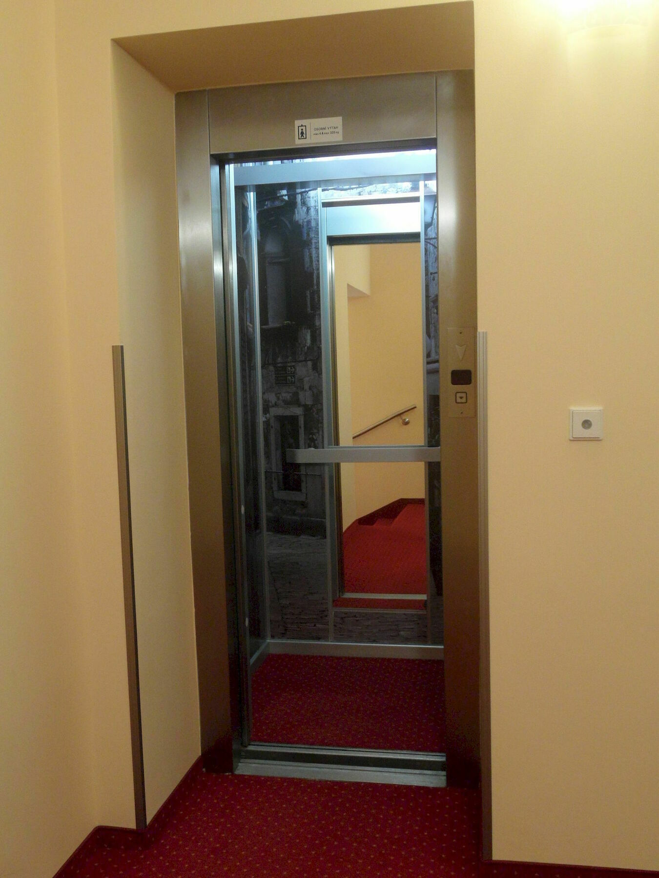 Apartments Verona Κάρλοβι Βάρι Εξωτερικό φωτογραφία